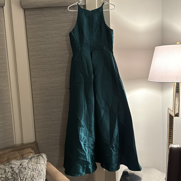 Lulu’s emerald green high-low dress - Picture 2 of 6